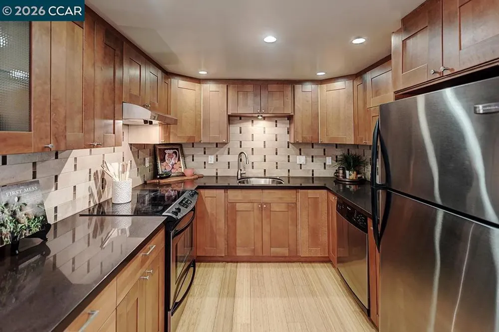 2223 Tice Creek Dr #2 Walnut Creek, CA 94595