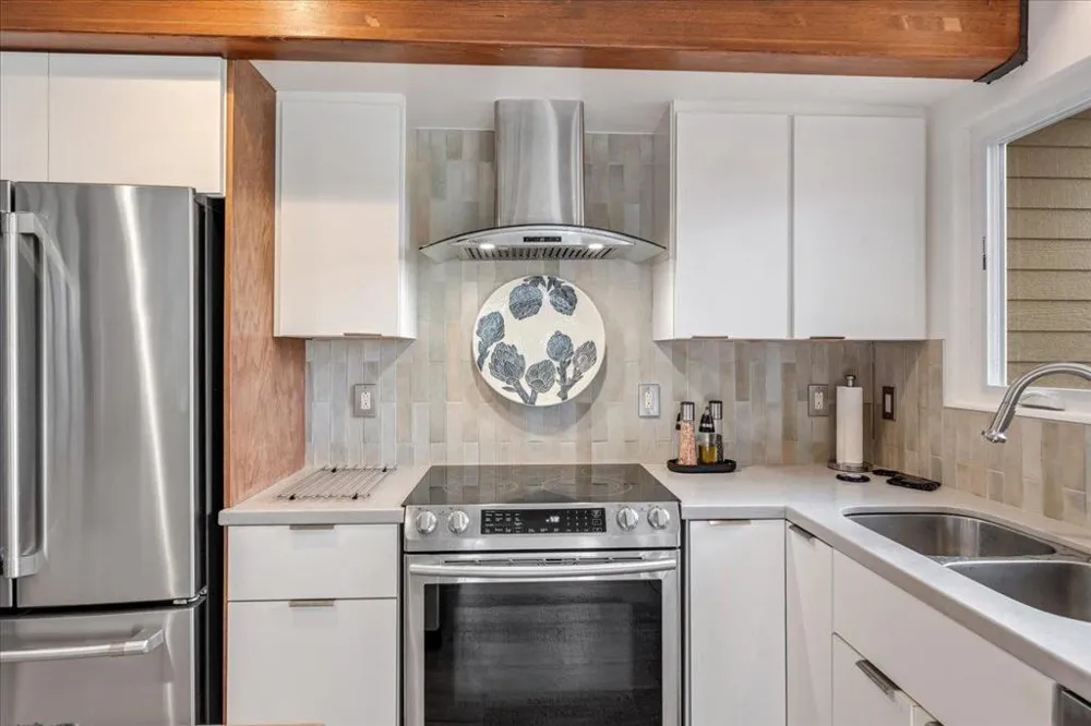957 Syida Drive Pacific Grove, CA 93950