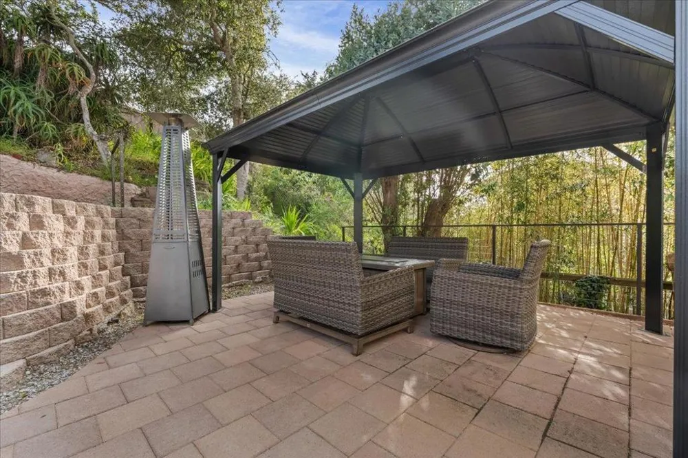 957 Syida Drive Pacific Grove, CA 93950
