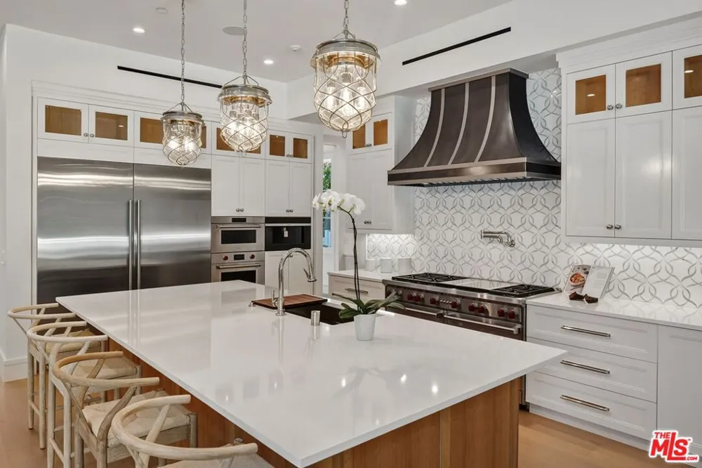 1675 San Remo Drive Pacific Palisades, CA 90272