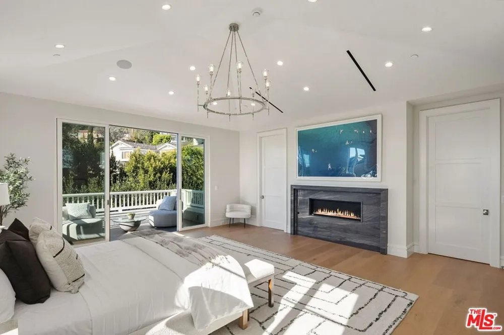 1675 San Remo Drive Pacific Palisades, CA 90272