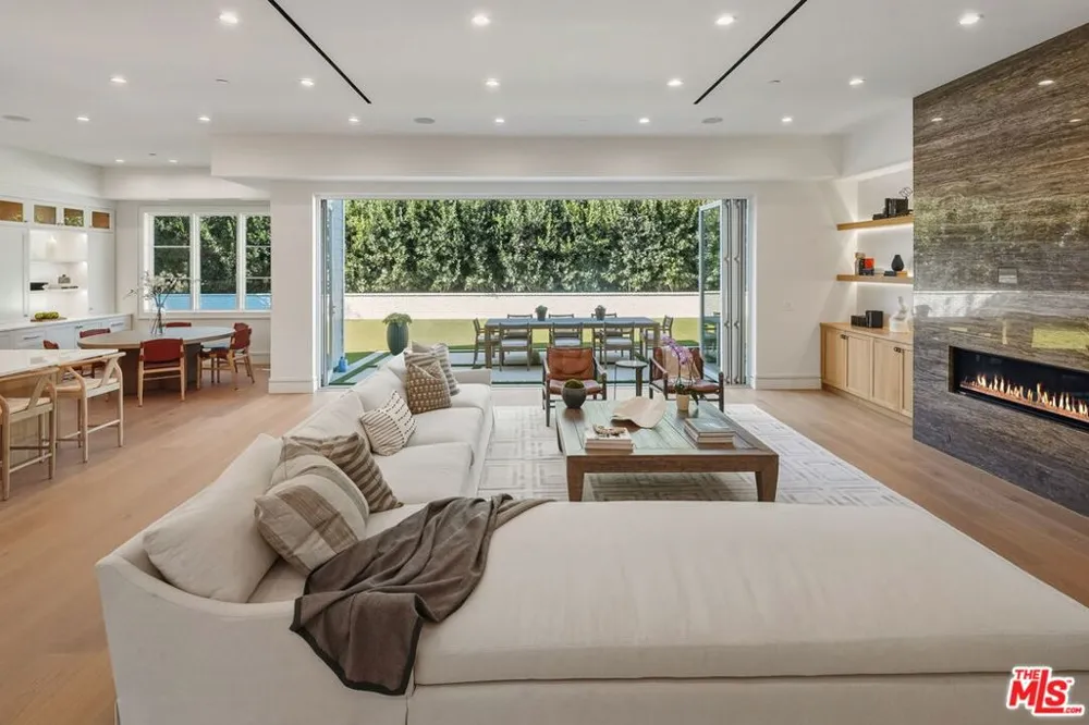 1675 San Remo Drive Pacific Palisades, CA 90272