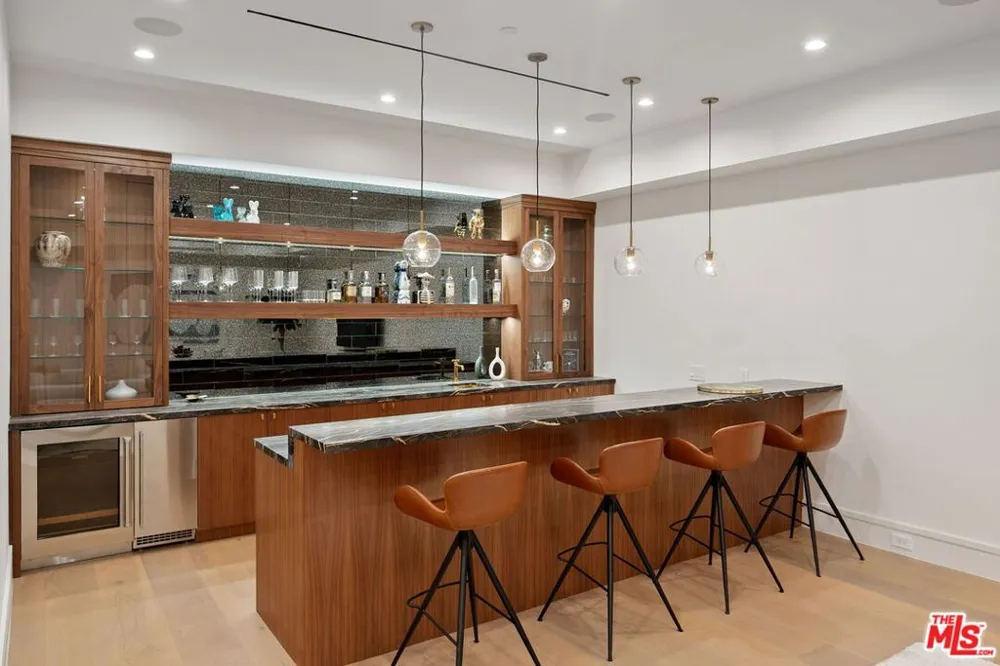 1675 San Remo Drive Pacific Palisades, CA 90272