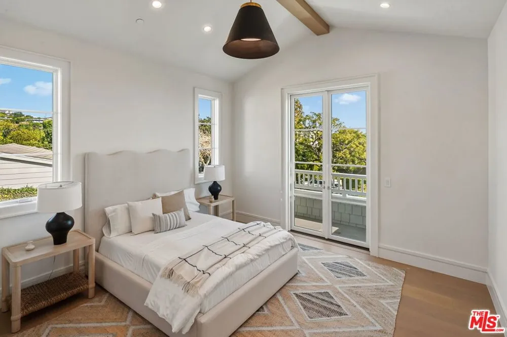 1675 San Remo Drive Pacific Palisades, CA 90272