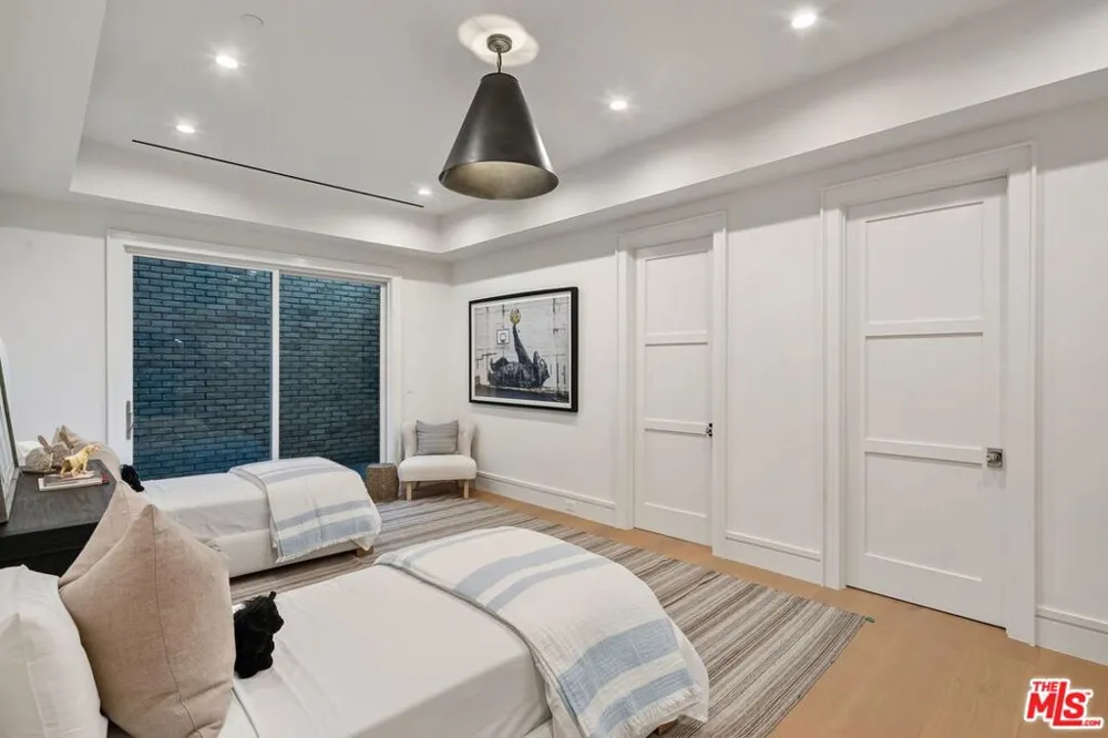 1675 San Remo Drive Pacific Palisades, CA 90272
