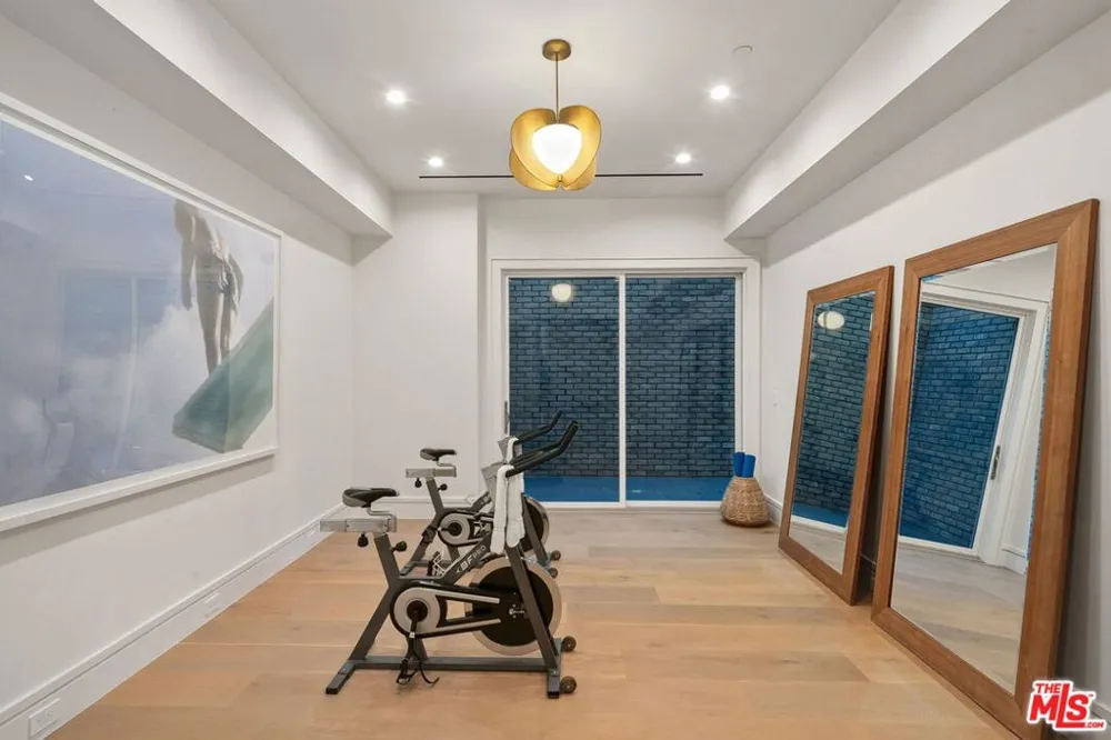 1675 San Remo Drive Pacific Palisades, CA 90272