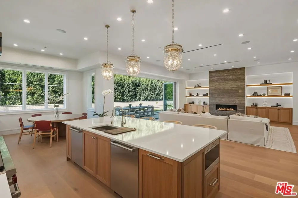 1675 San Remo Drive Pacific Palisades, CA 90272