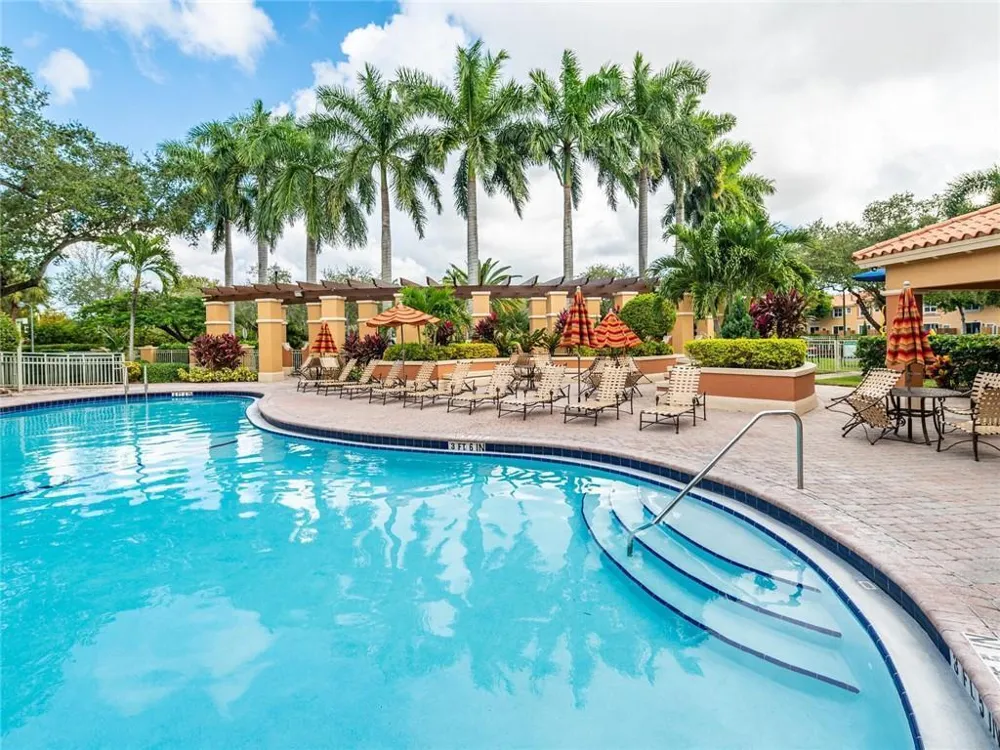 2319 Mariner Court #2706 Dania Beach, FL 33312