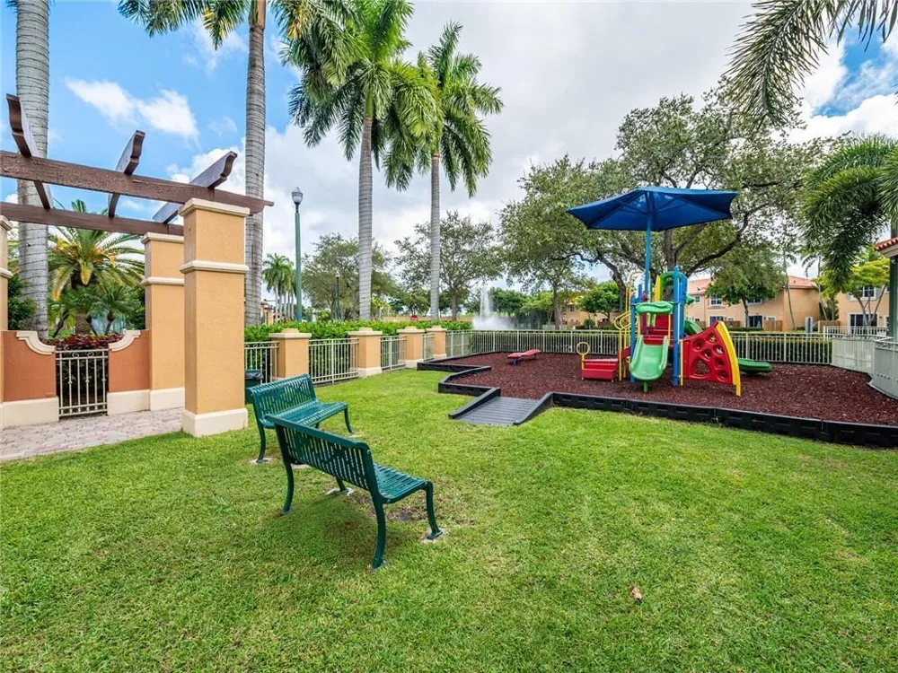 2319 Mariner Court #2706 Dania Beach, FL 33312