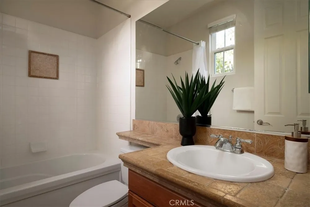 26637 Oak Terrace Valencia, CA 91381
