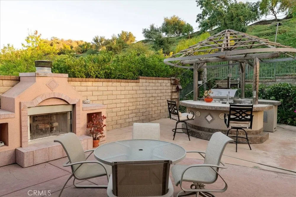26637 Oak Terrace Valencia, CA 91381