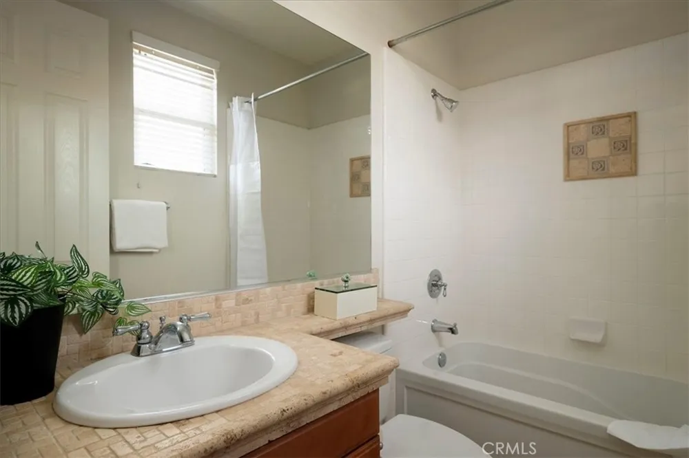 26637 Oak Terrace Valencia, CA 91381