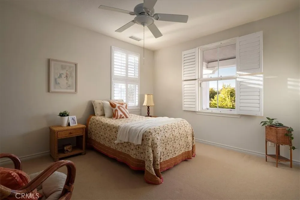26637 Oak Terrace Valencia, CA 91381