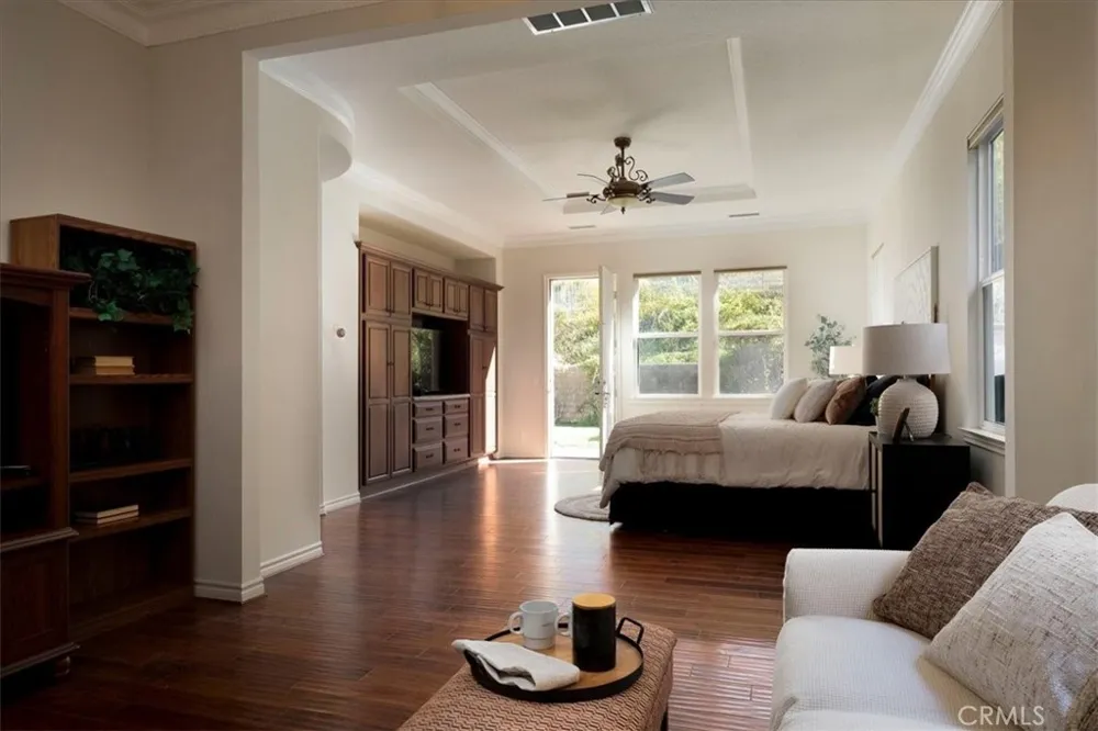 26637 Oak Terrace Valencia, CA 91381