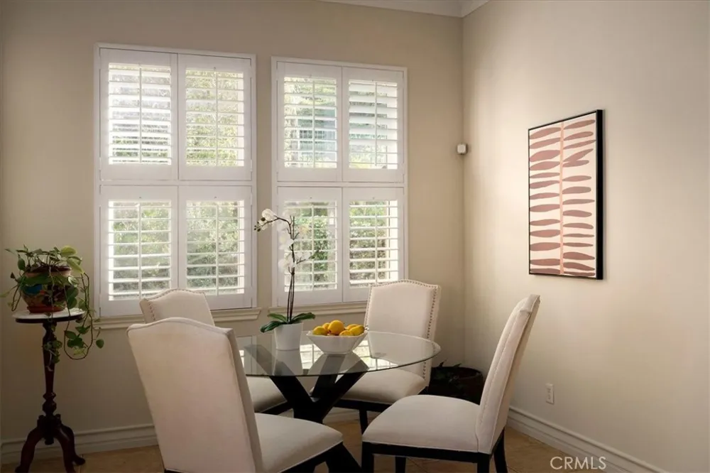 26637 Oak Terrace Valencia, CA 91381