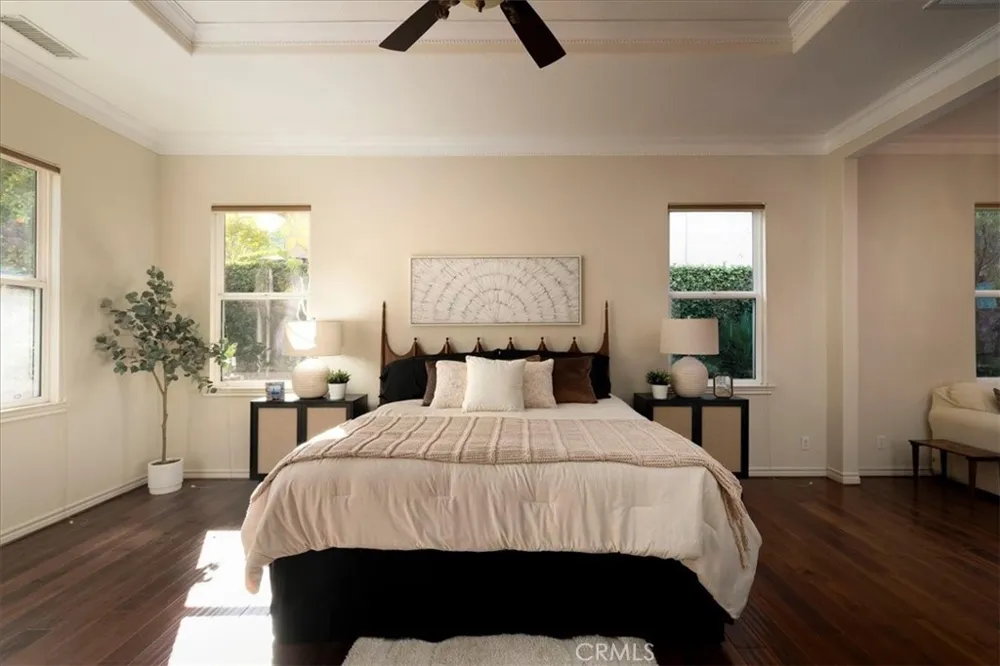 26637 Oak Terrace Valencia, CA 91381
