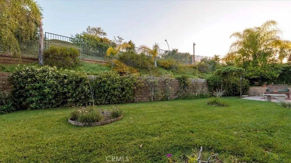 26637 Oak Terrace Valencia, CA 91381