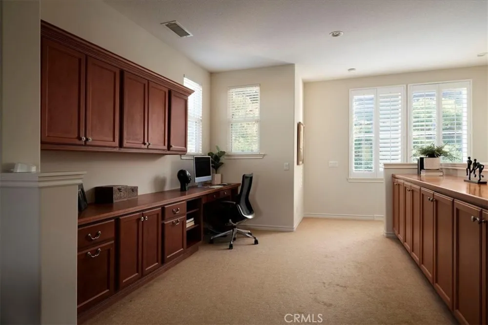 26637 Oak Terrace Valencia, CA 91381