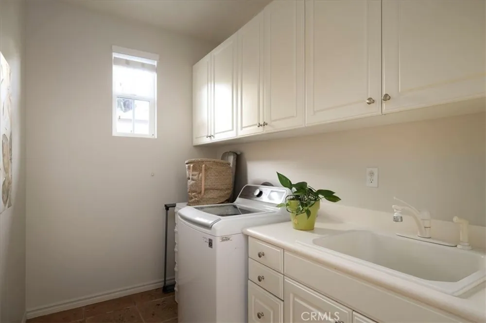 26637 Oak Terrace Valencia, CA 91381