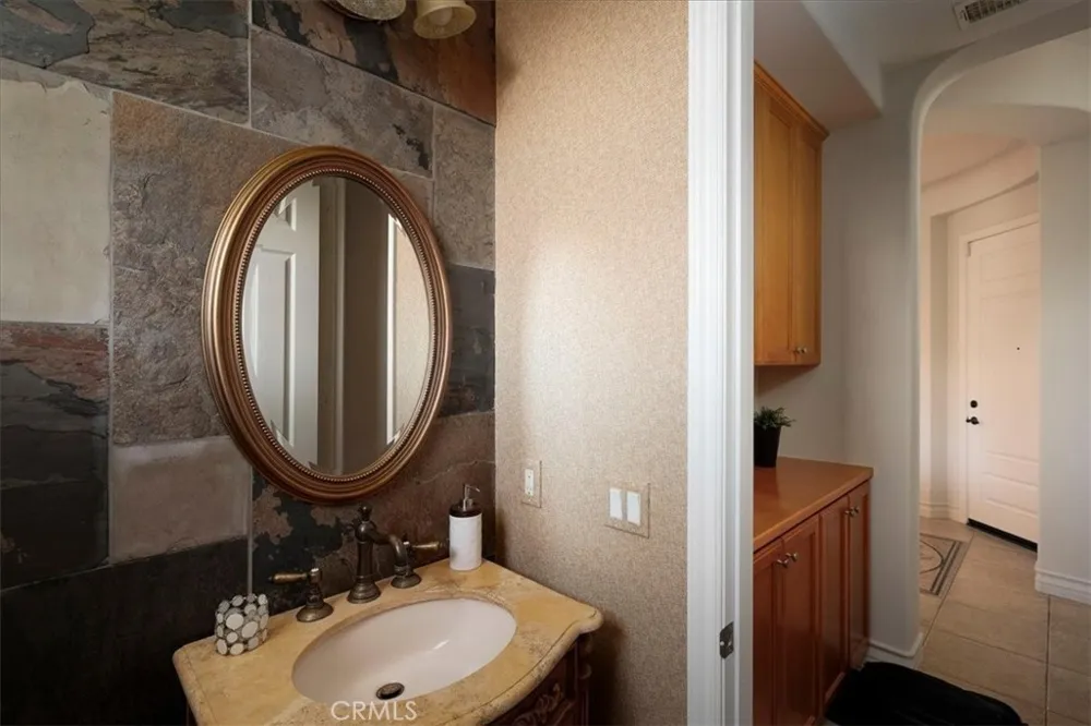 26637 Oak Terrace Valencia, CA 91381