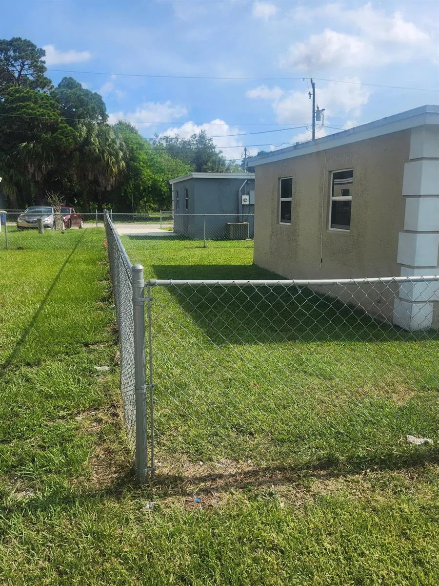 2504 Wilkins Avenue Fort Pierce, FL 34947