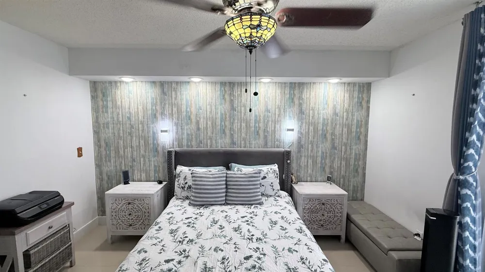 5077 NW 7th Street #914 Miami, FL 33126