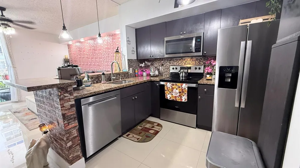 5077 NW 7th Street #914 Miami, FL 33126
