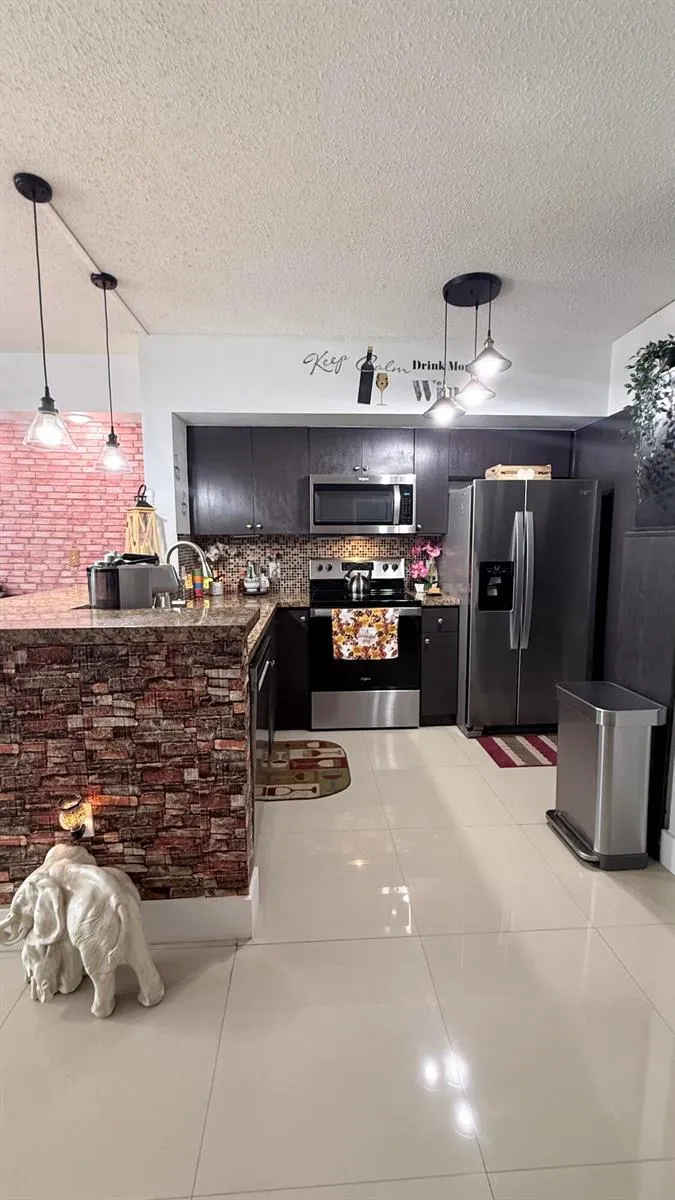 5077 NW 7th Street #914 Miami, FL 33126