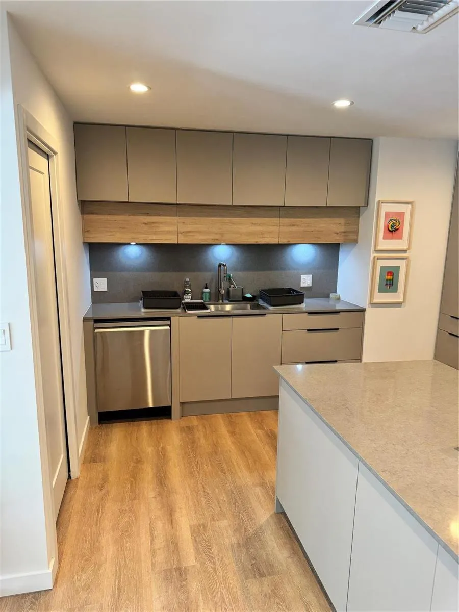 2020 Coral Reef Drive #N/a Lauderdale By The Sea, FL 33062