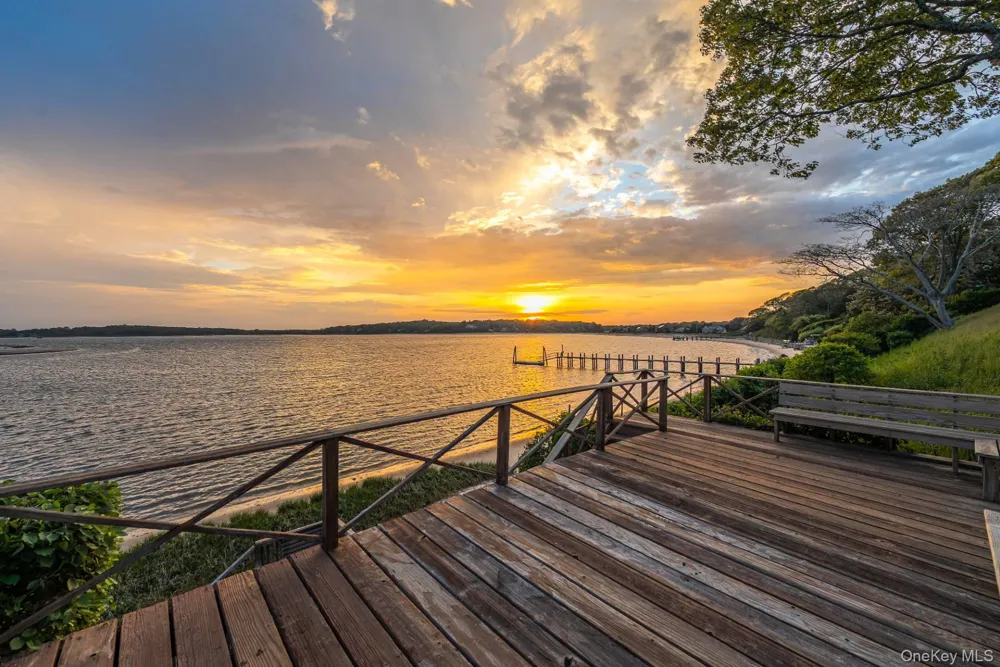 1350 W Cove Road Cutchogue, NY 11935