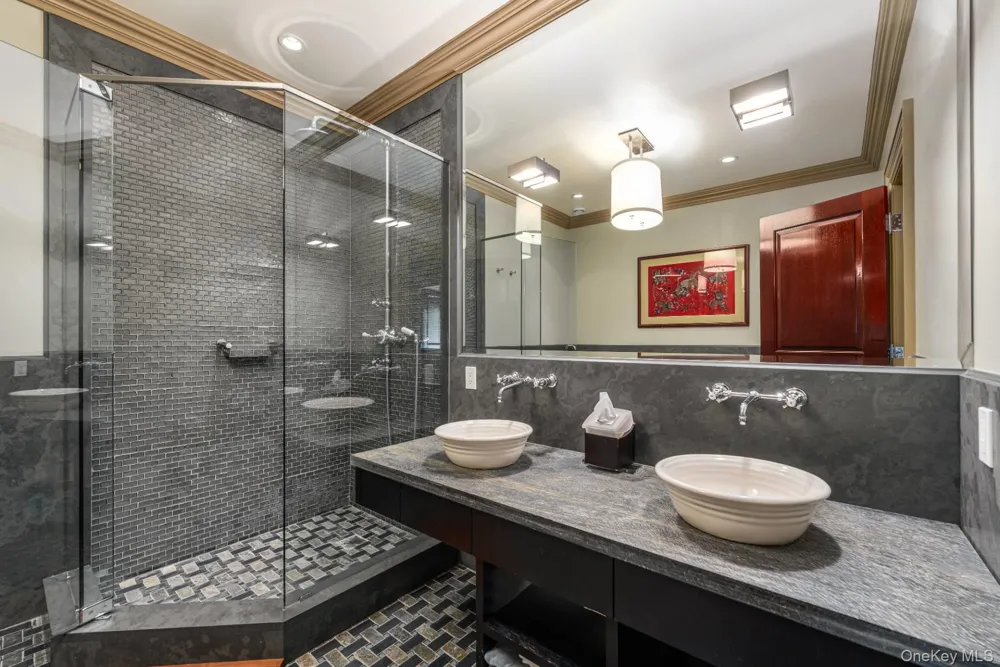 1350 W Cove Road Cutchogue, NY 11935