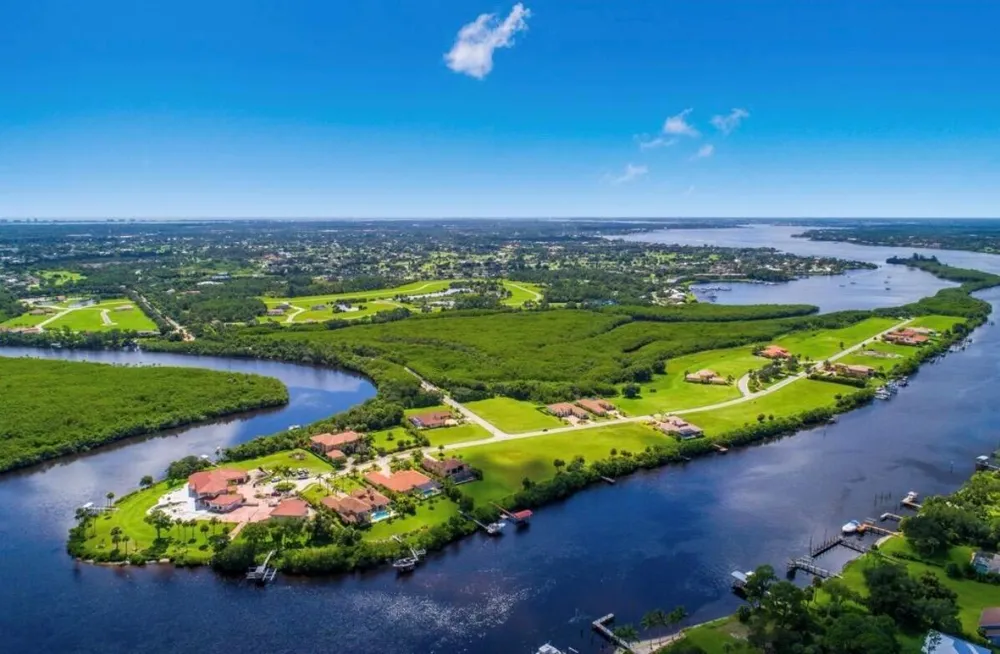 163 SE Via Lago Garda Port St. Lucie, FL 34952