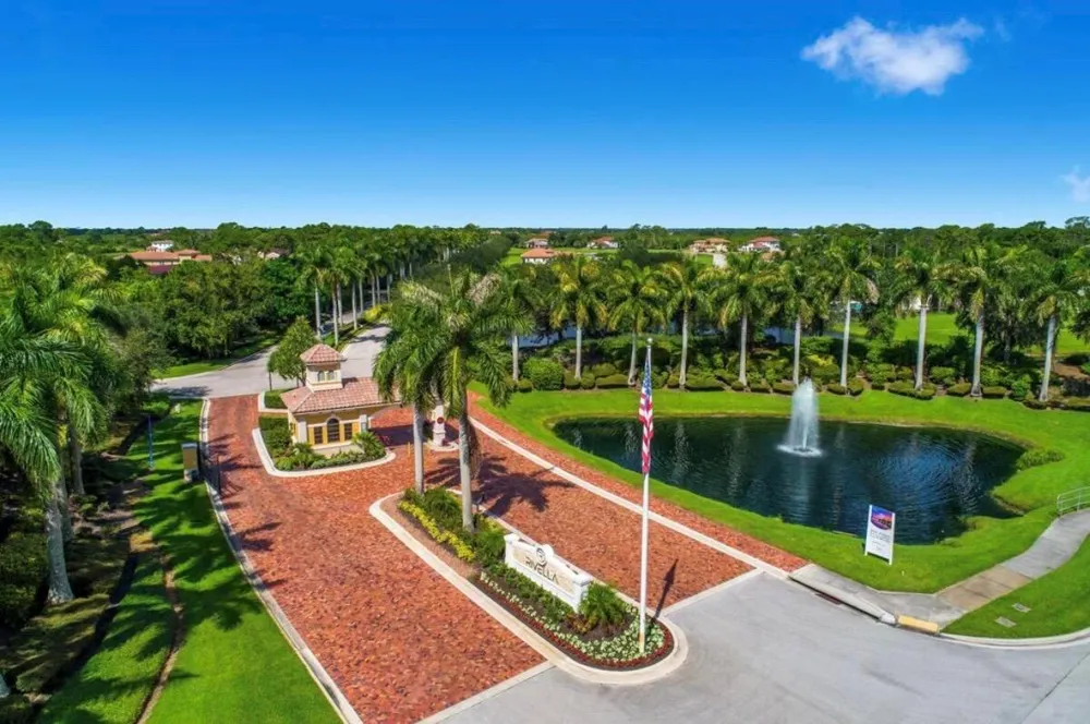 163 SE Via Lago Garda Port St. Lucie, FL 34952