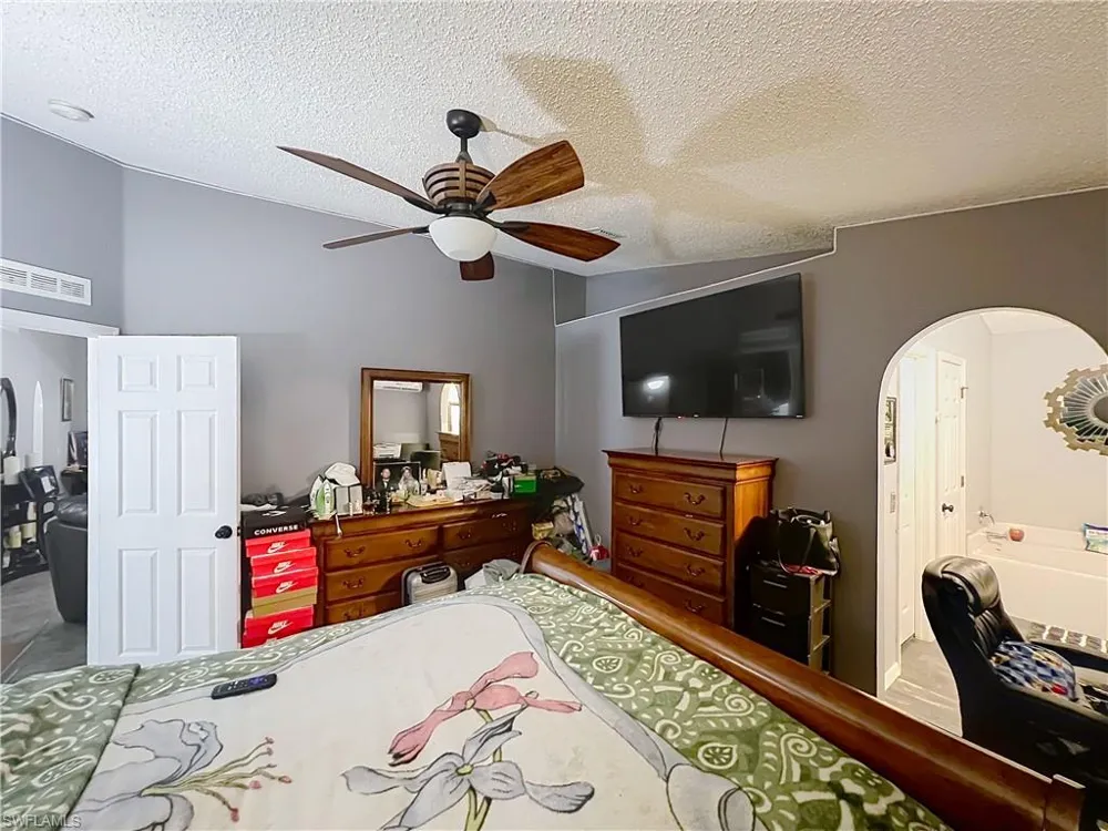 2131 Corner School Drive Orlando, FL 32820