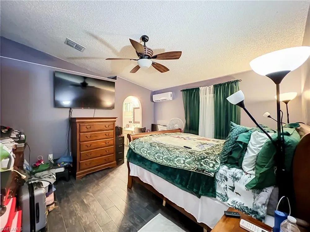 2131 Corner School Drive Orlando, FL 32820