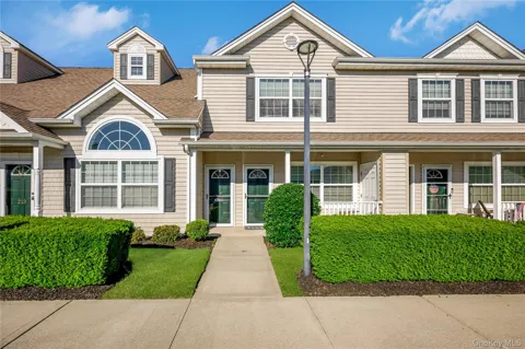 212 Willow Lane