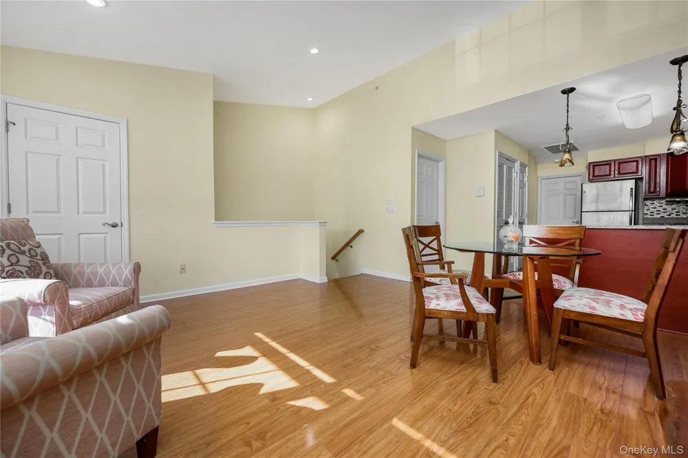 212 Willow Lane Valley Stream, NY 11580