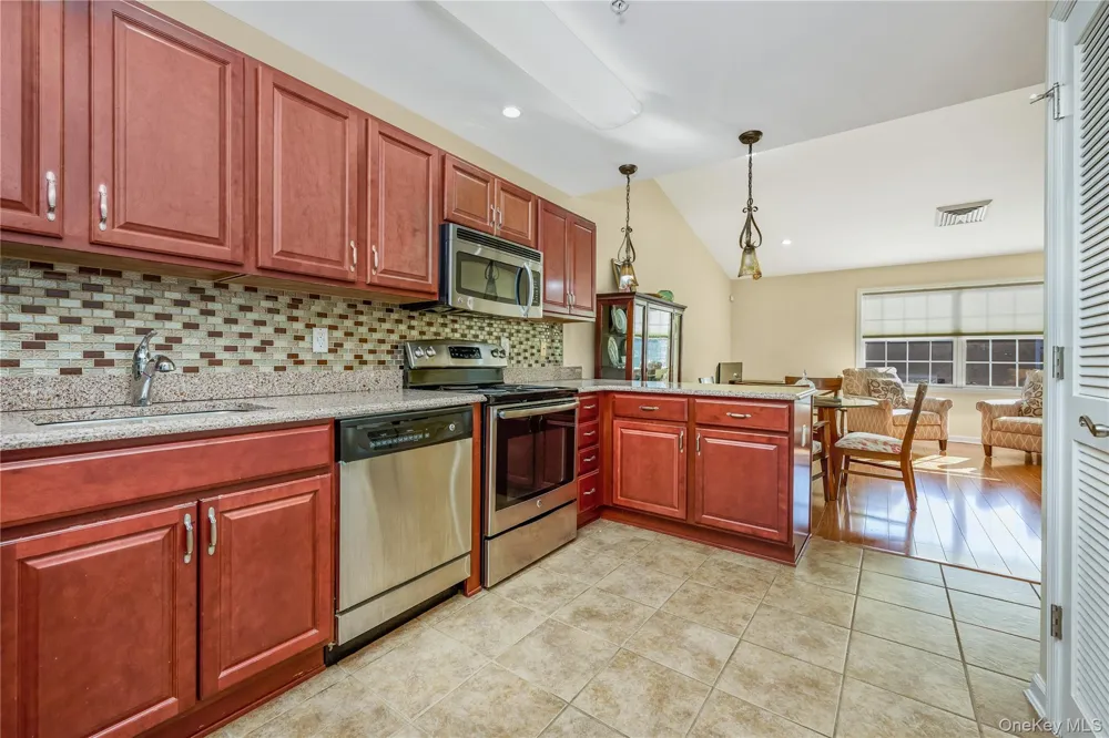 212 Willow Lane Valley Stream, NY 11580
