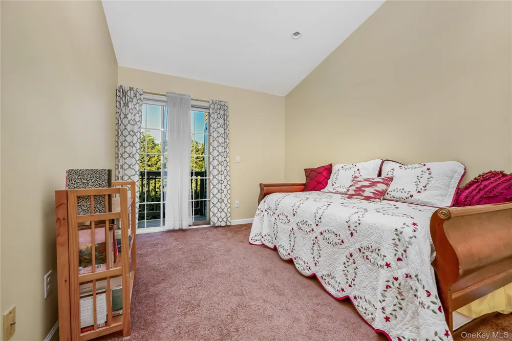 212 Willow Lane Valley Stream, NY 11580