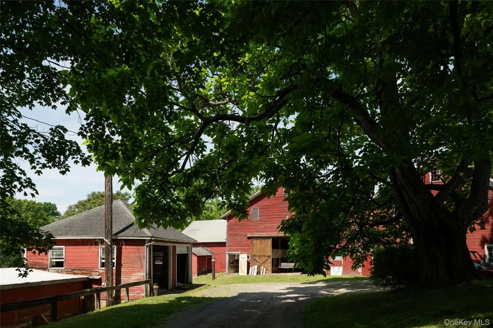 7115 Albany Post Road Rhinebeck, NY 12572