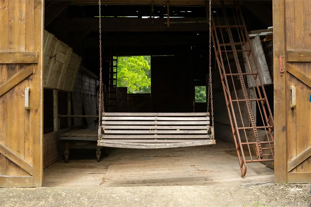 7115 Albany Post Road Rhinebeck, NY 12572