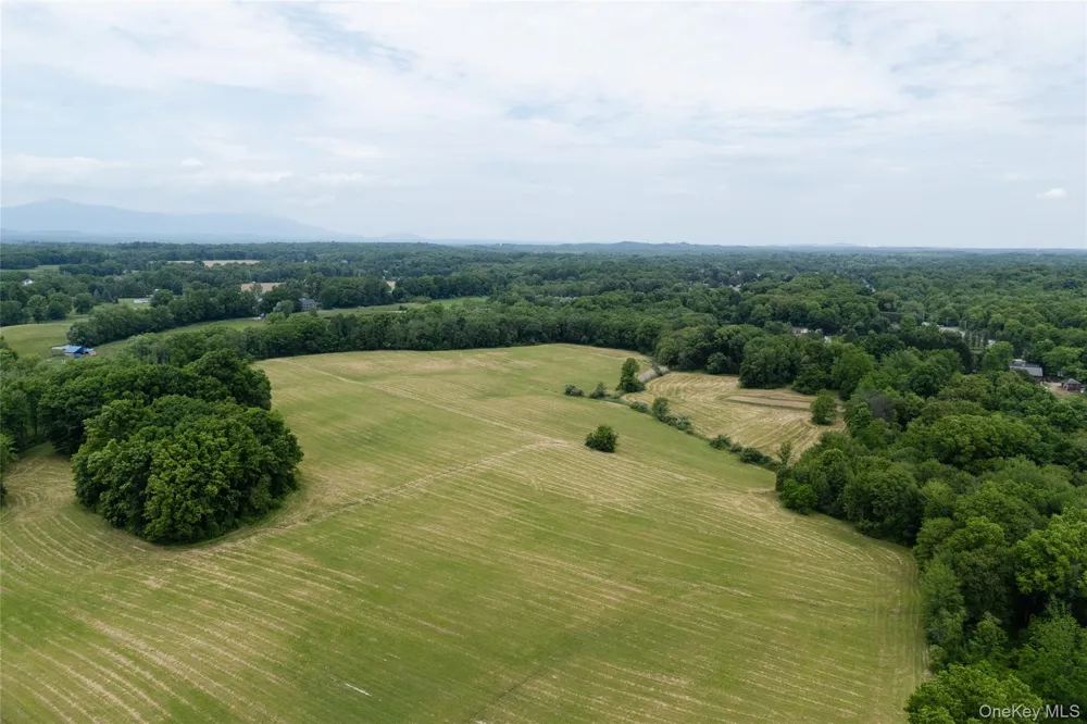 7115 Albany Post Road Rhinebeck, NY 12572