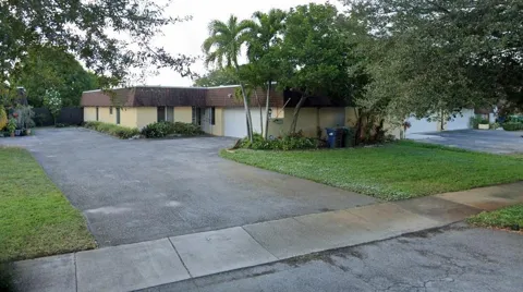 19112 W Lake Drive