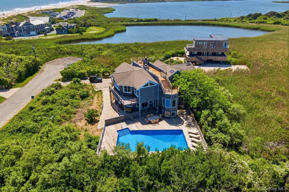 137 Sandune Court Sagaponack, NY 11962