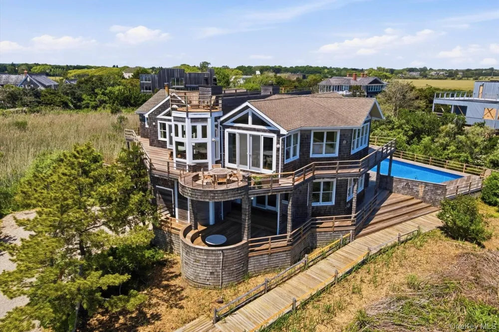 137 Sandune Court Sagaponack, NY 11962