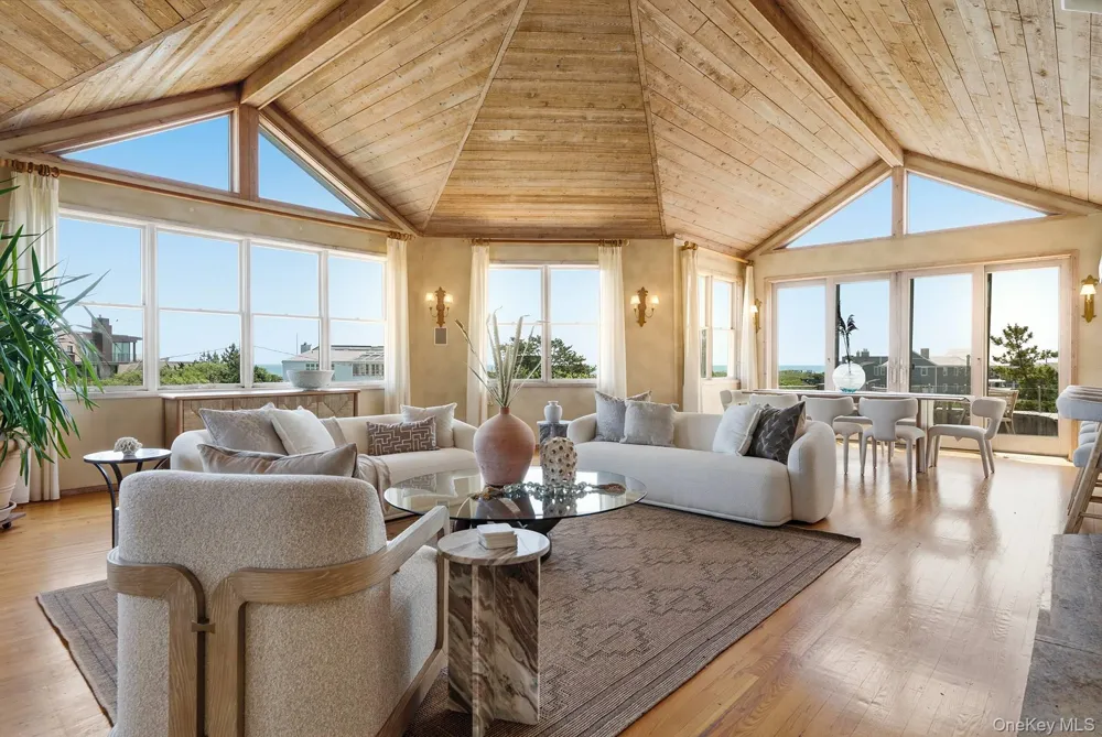 137 Sandune Court Sagaponack, NY 11962
