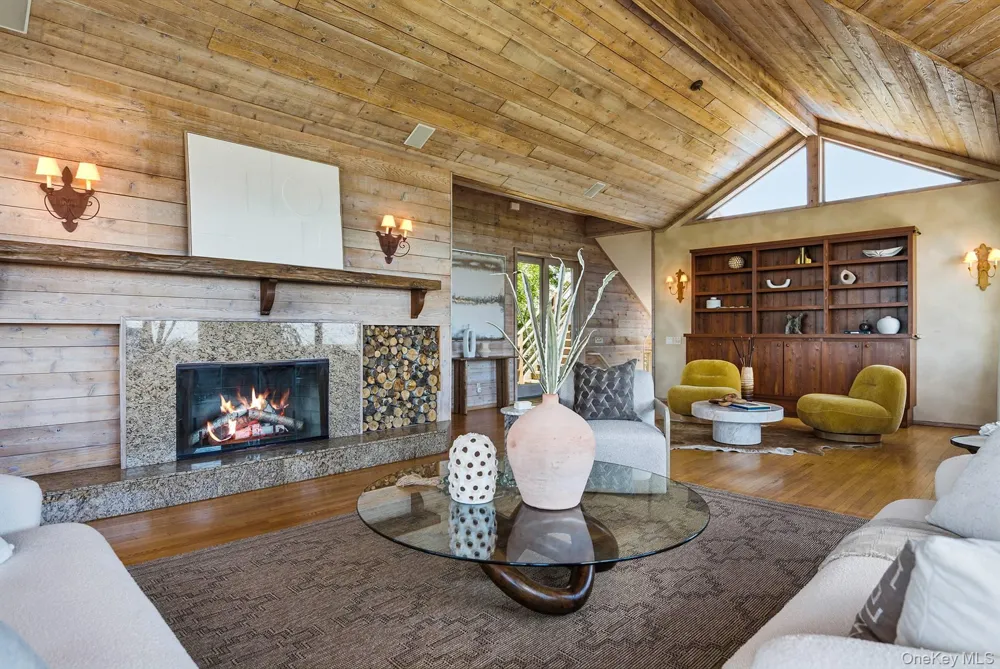 137 Sandune Court Sagaponack, NY 11962