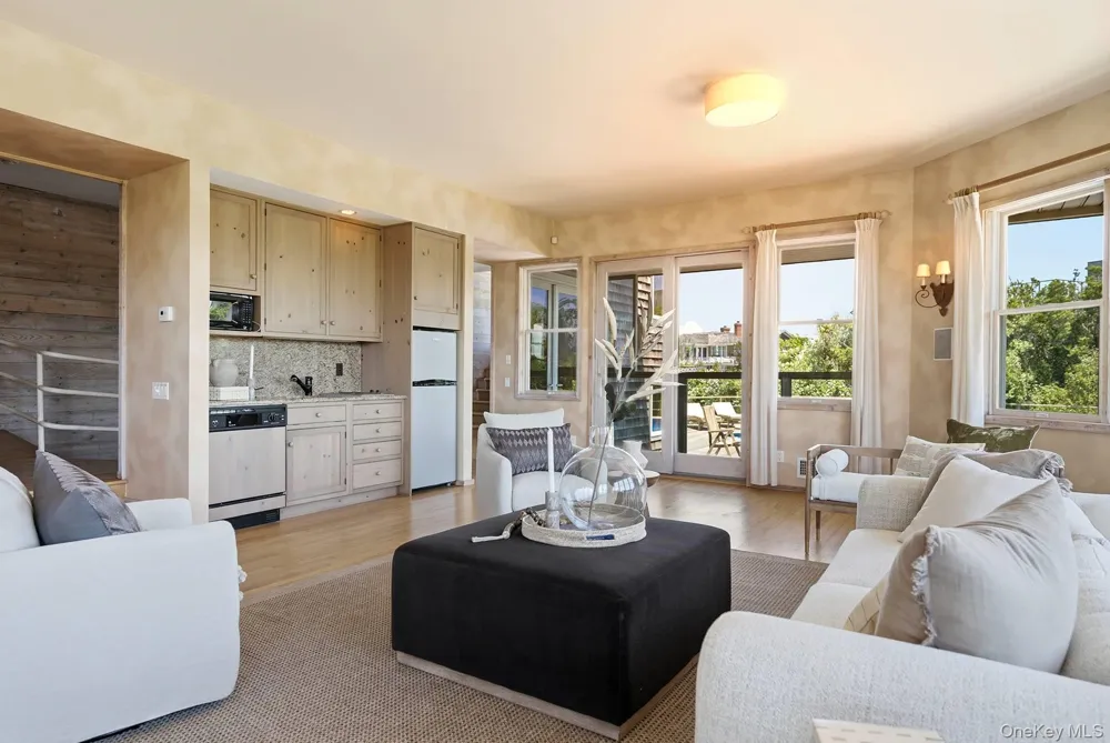 137 Sandune Court Sagaponack, NY 11962