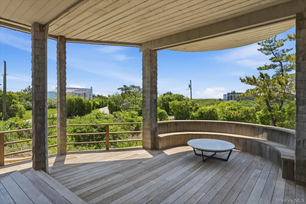 137 Sandune Court Sagaponack, NY 11962