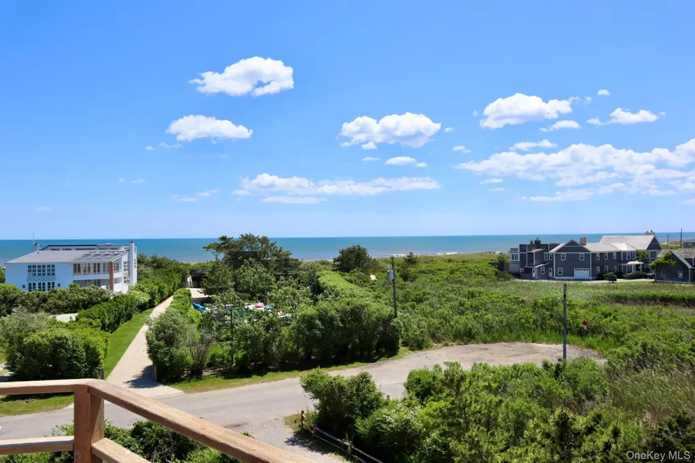 137 Sandune Court Sagaponack, NY 11962